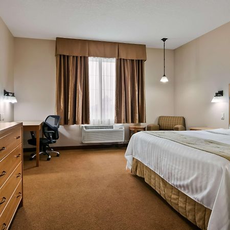 Best Western Plus Chateau Inn Sylvan Lake Esterno foto