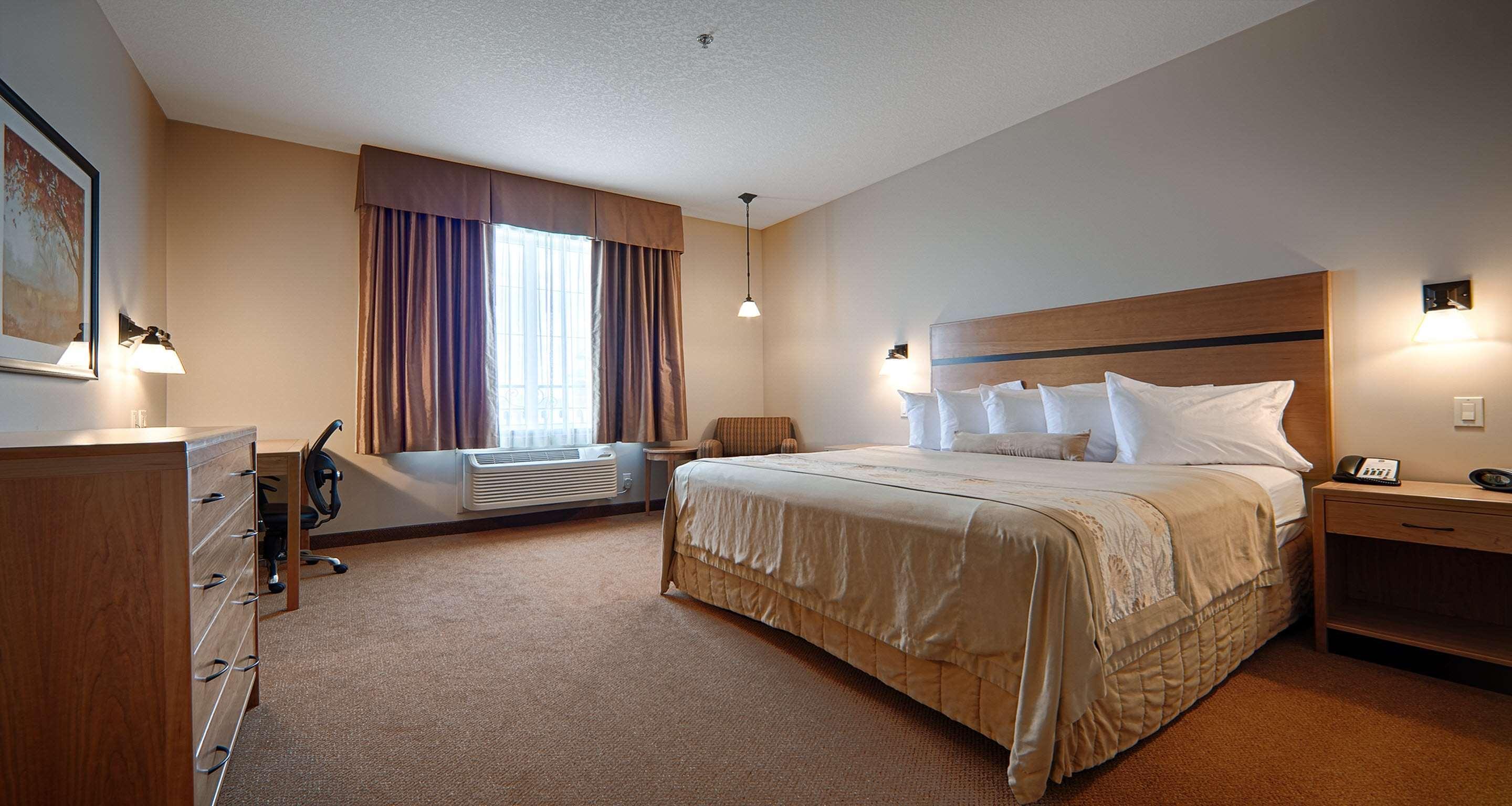Best Western Plus Chateau Inn Sylvan Lake Esterno foto