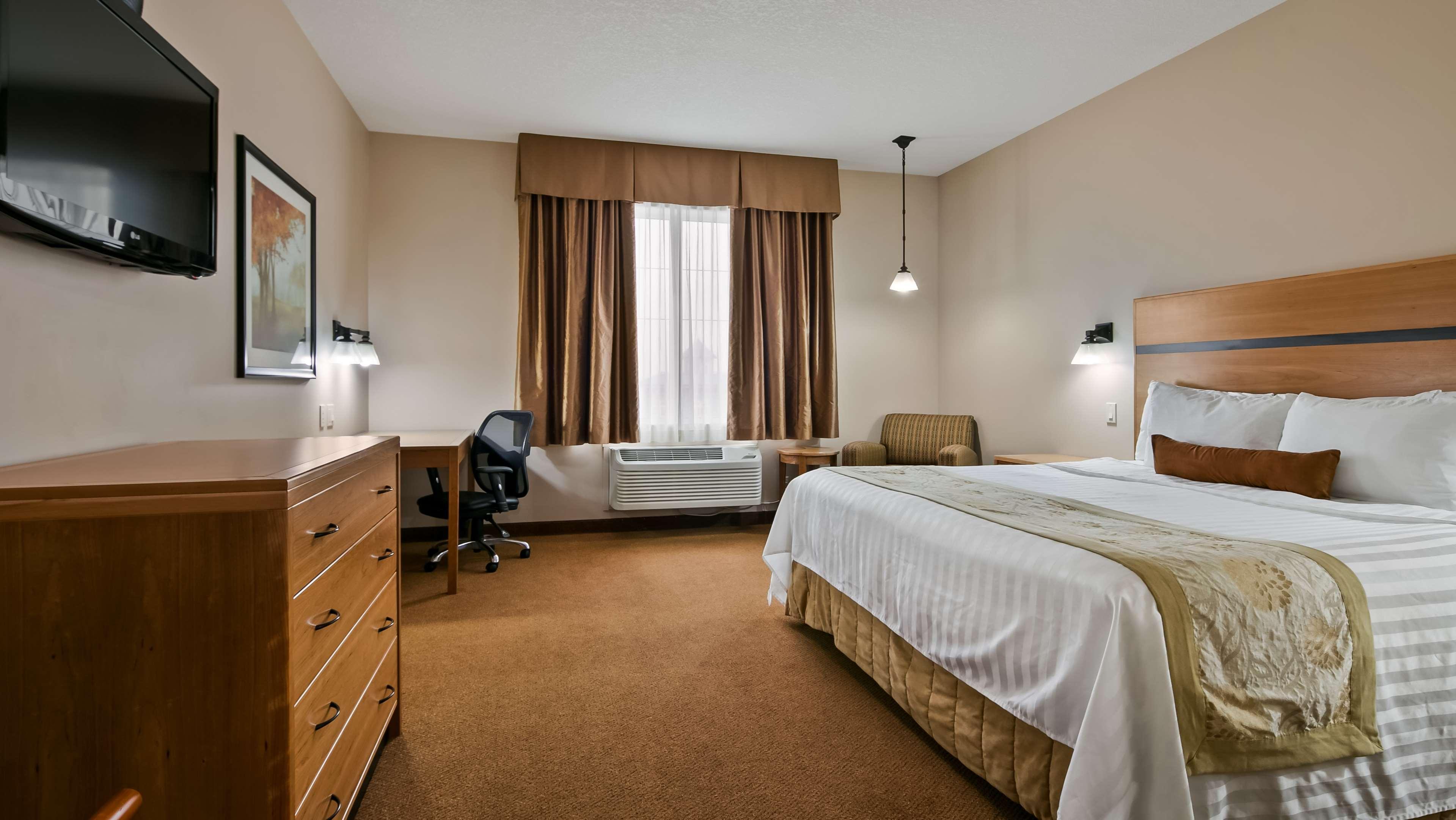 Best Western Plus Chateau Inn Sylvan Lake Esterno foto