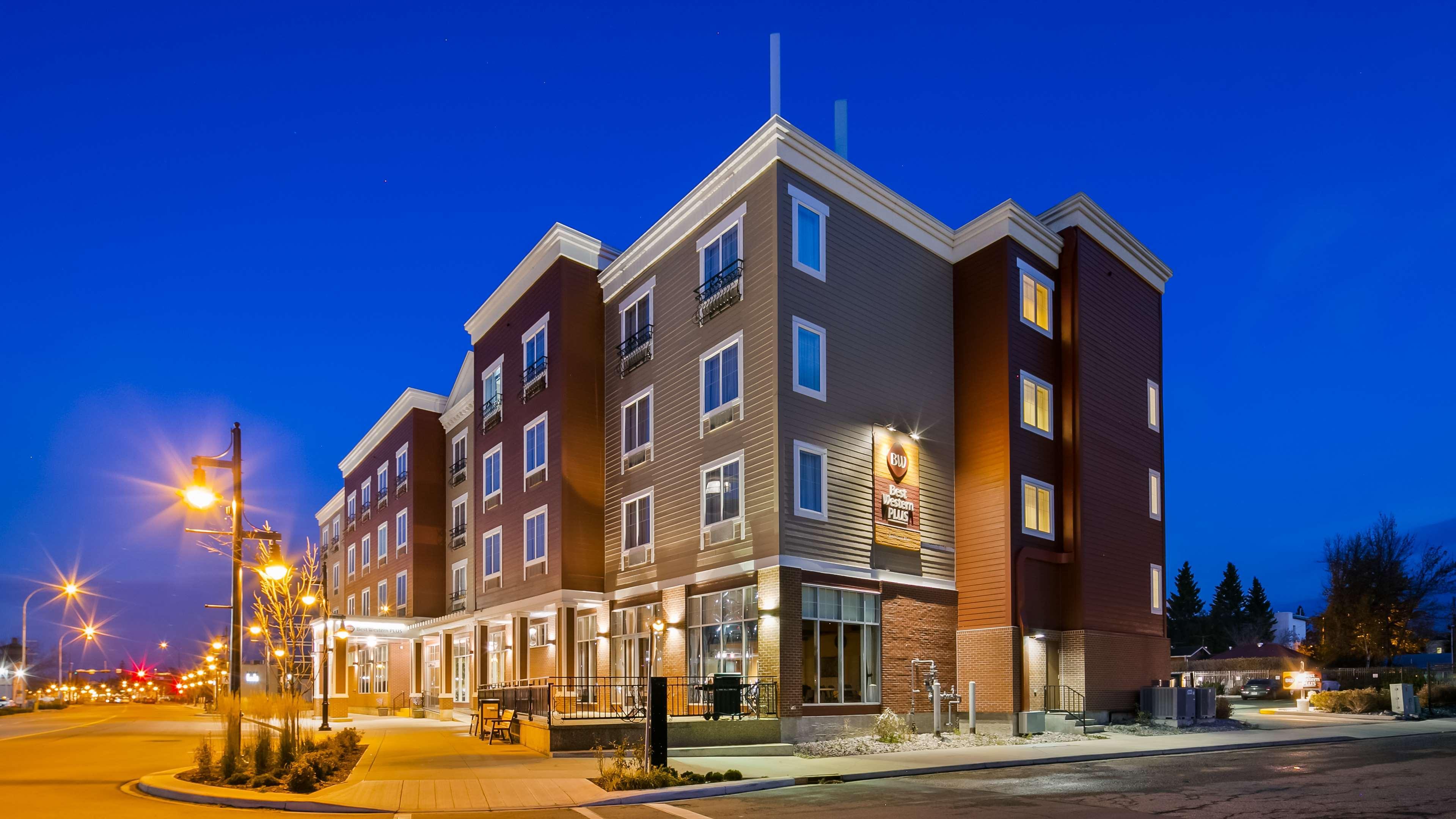 Best Western Plus Chateau Inn Sylvan Lake Esterno foto
